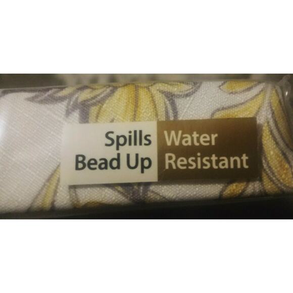 Colordrift Water Repellent Tablecloth Paisley Mirage 70" Round Easy Care - Picture 4 of 7